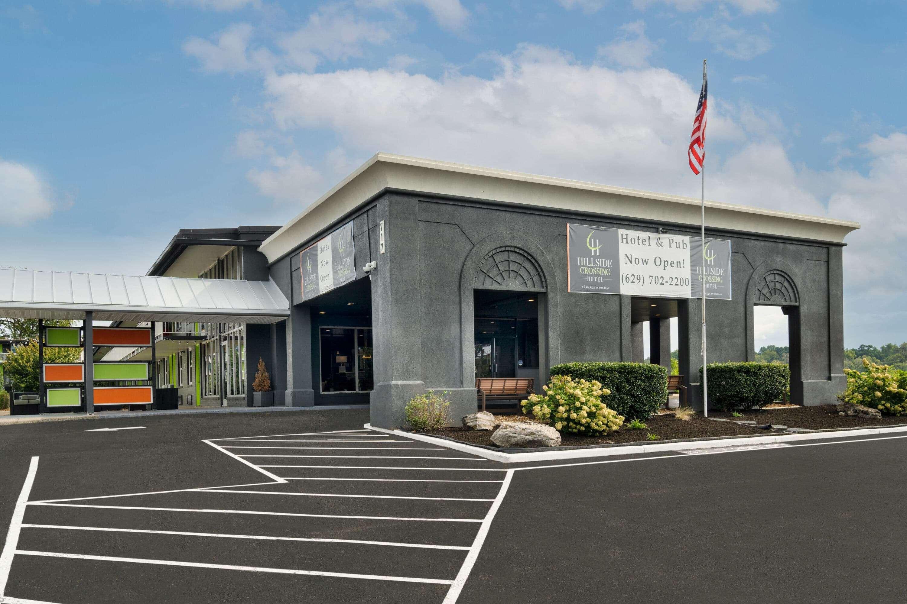 纳什维尔山坡跨越温德姆华美达山坡酒店 外观 照片